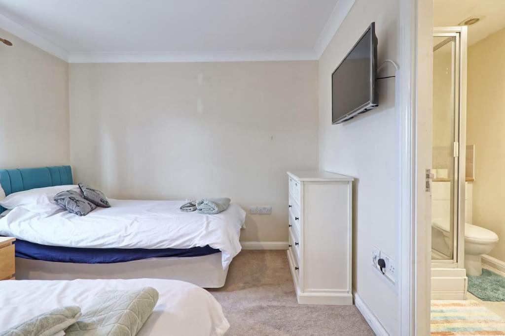 By Buildersbeds - Paignton House 4 Bedrooms Harold Wood Exterior photo